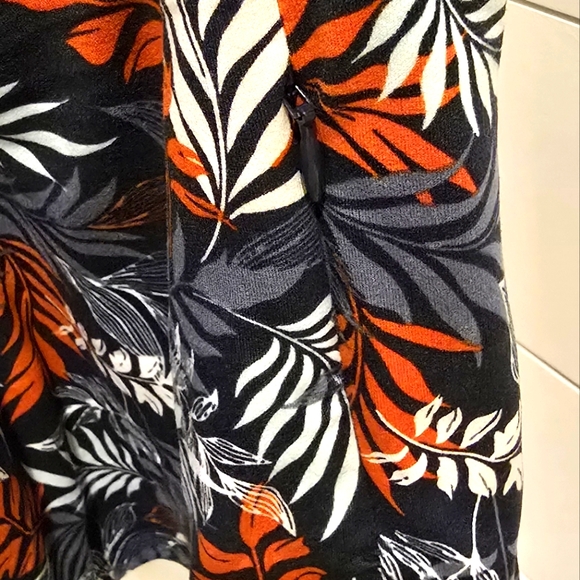 NWT Hang Ten Rash Guard Surf Shirt 🌊 Swimming Sun Pocket Women's Med UPF Beach - Picture 4 of 4